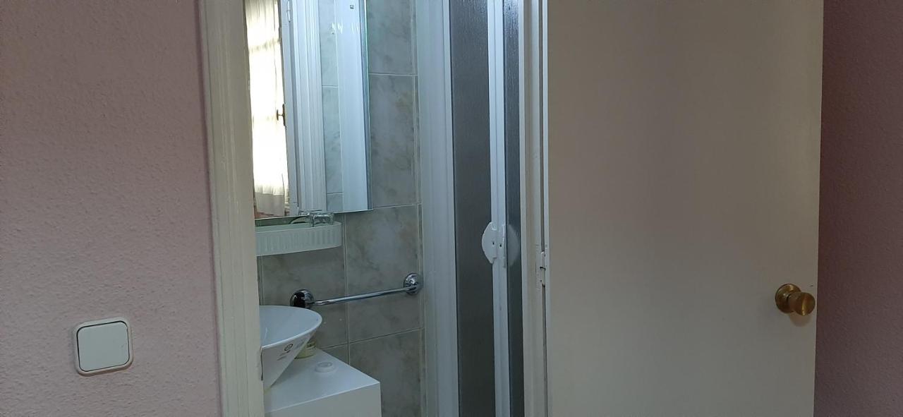 Chambre Double avec Salle de Bains Commune