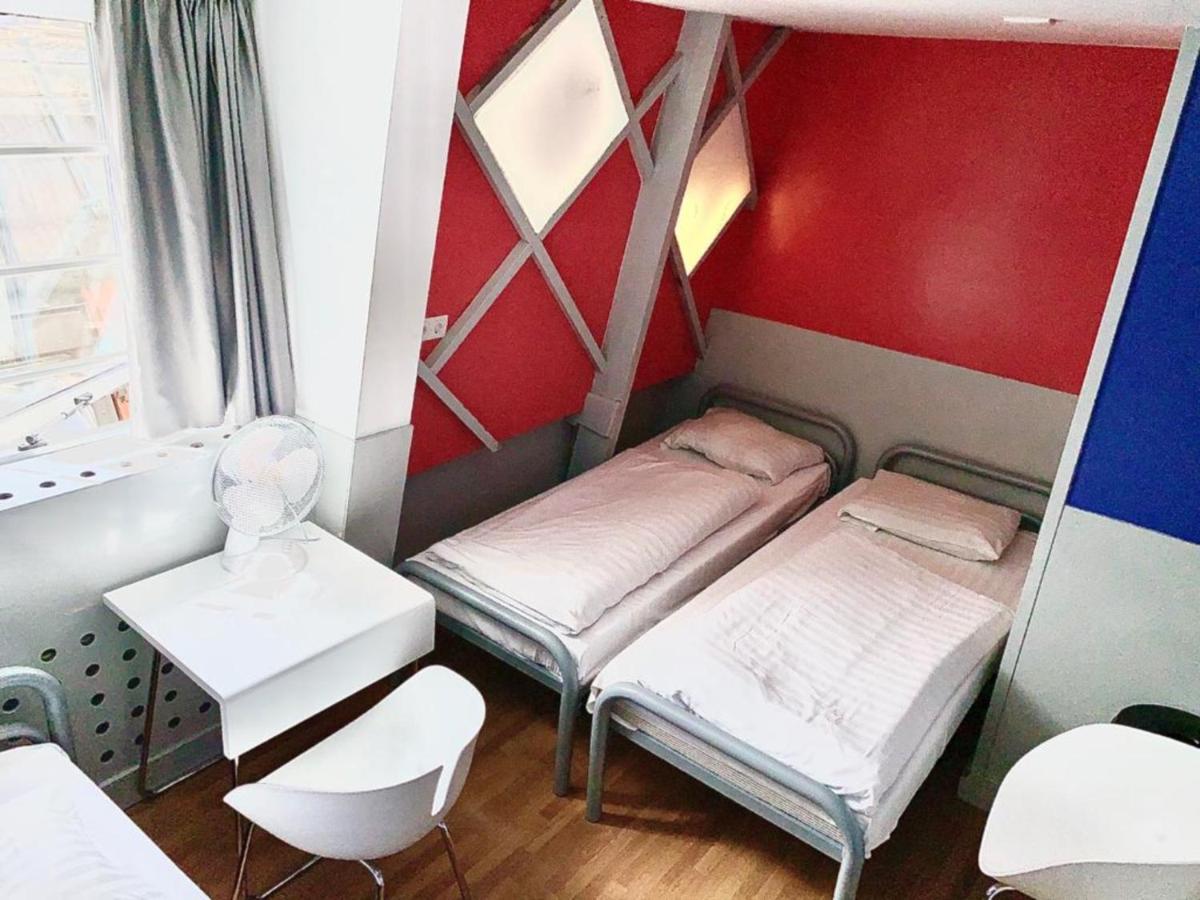 Chambre Triple avec Salle de Bains Commune