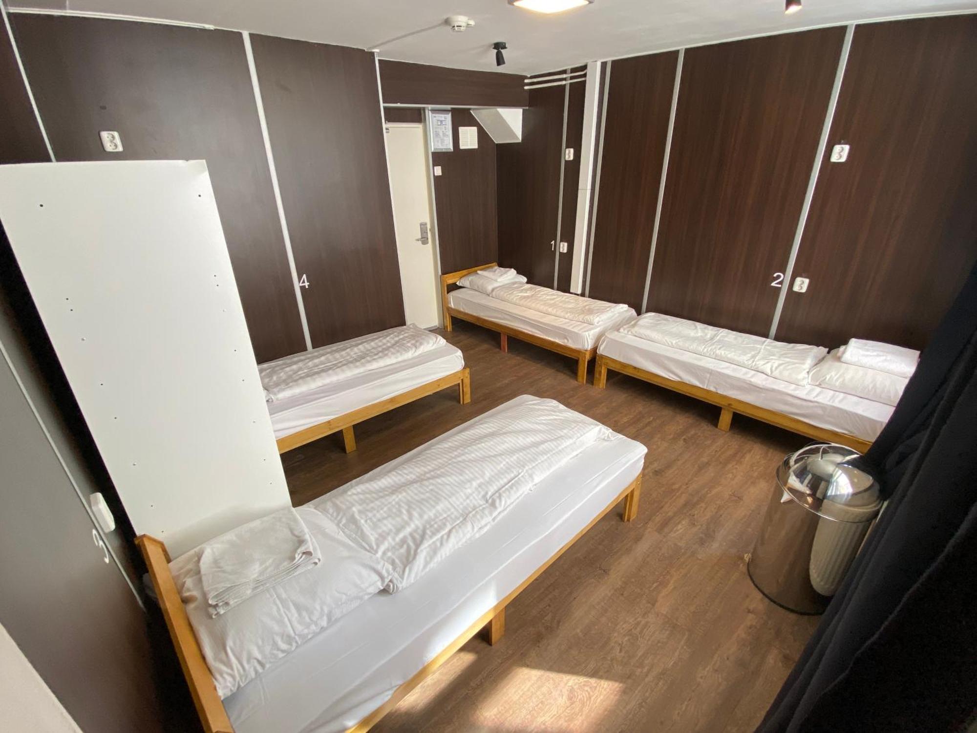 Chambre Quadruple avec Salle de Bains Privative