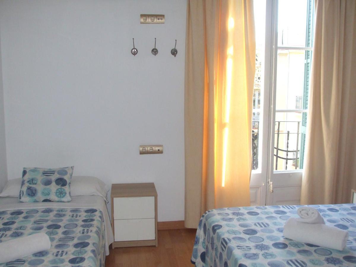Chambre Triple avec Salle de Bains Privative