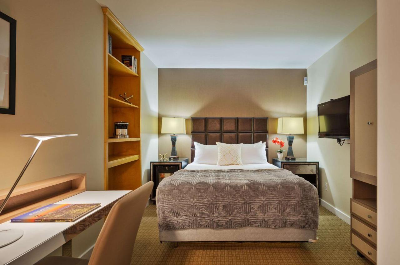 Chambre Donnant sur Intérieur - Sans Fenêtre