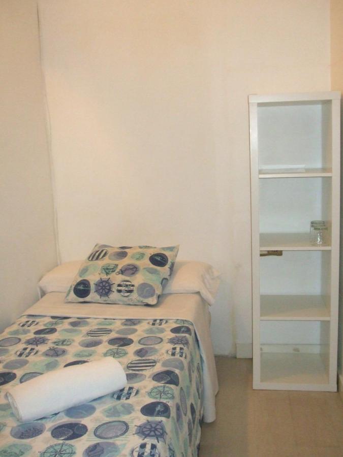 Chambre Triple avec Salle de Bains Commune