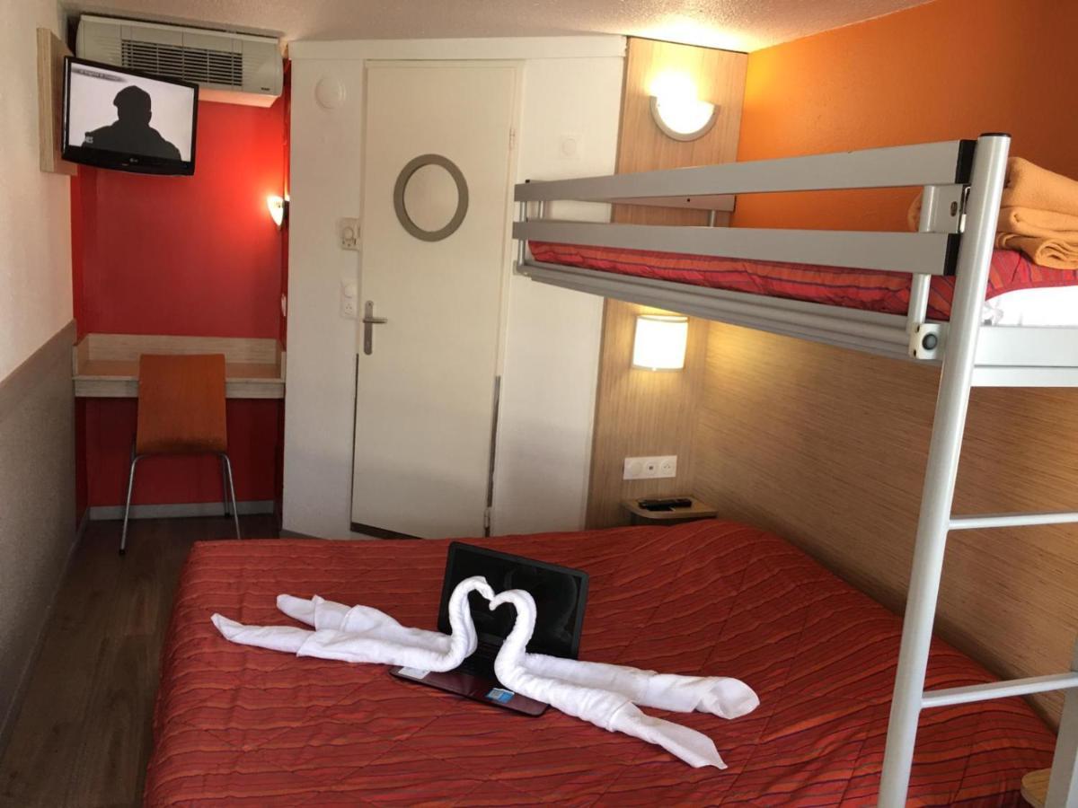 Chambre Triple (1 Lit Double et 1 Lit Simple)