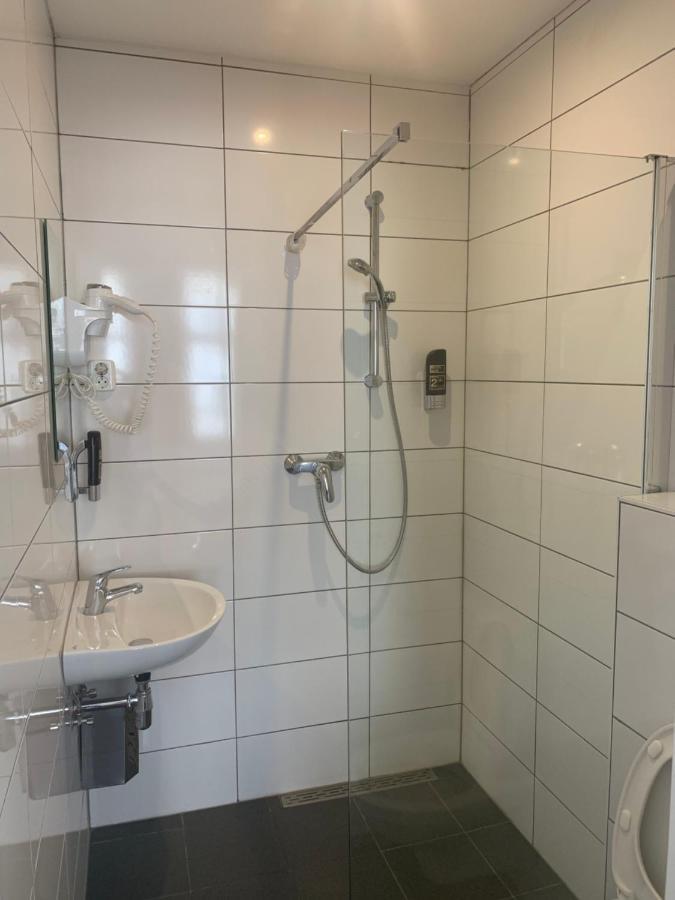 Standard Quadruple Room with Private Bathroom,1576736216:JPEG