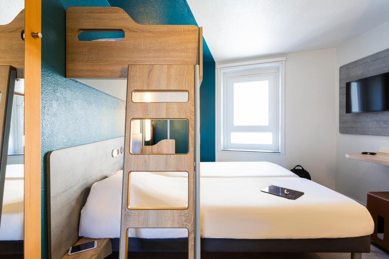 Triple Room with Two Single Beds and One Bunk Bed,1038625531:JPEG