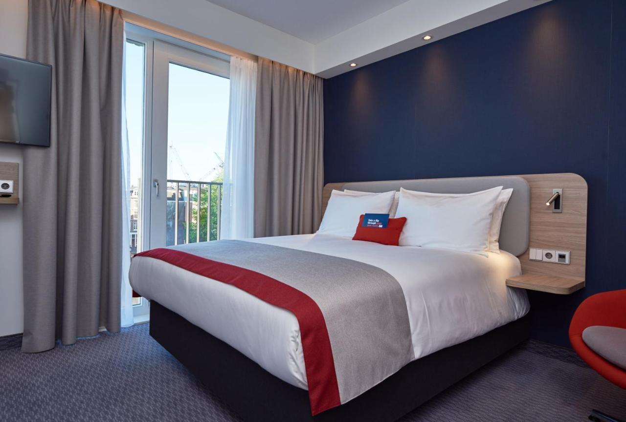 Chambre Double Standard avec Petit-Déjeuner Gratuit - Accessible aux Personnes à Mobilité Réduite