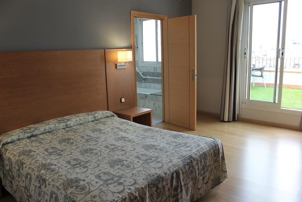 Chambre Double ou Lits Jumeaux avec Terrasse