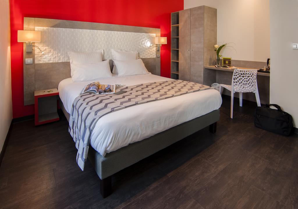 Chambre Double Supérieure avec Grand Lit et Douche