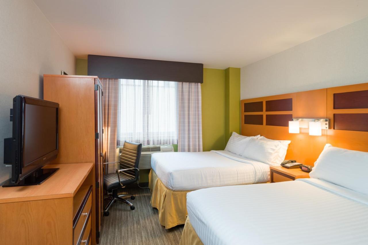 Chambre Double avec 2 Lits Doubles - Étage Supérieur