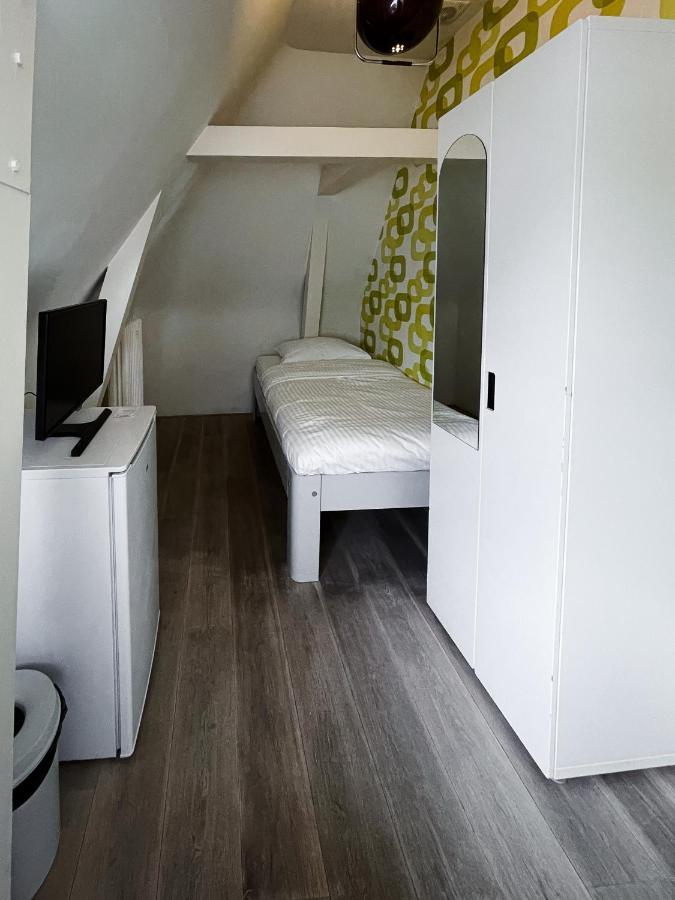 Chambre Simple avec Salle de Bains Commune
