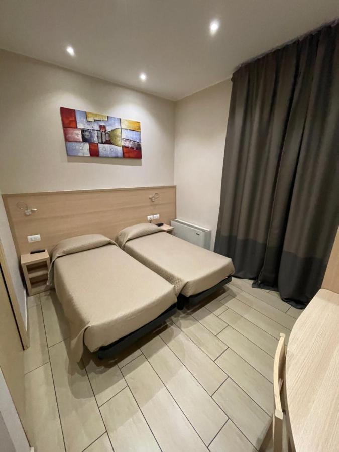 Chambre Double ou Lits Jumeaux avec Salle de Bains Privative
