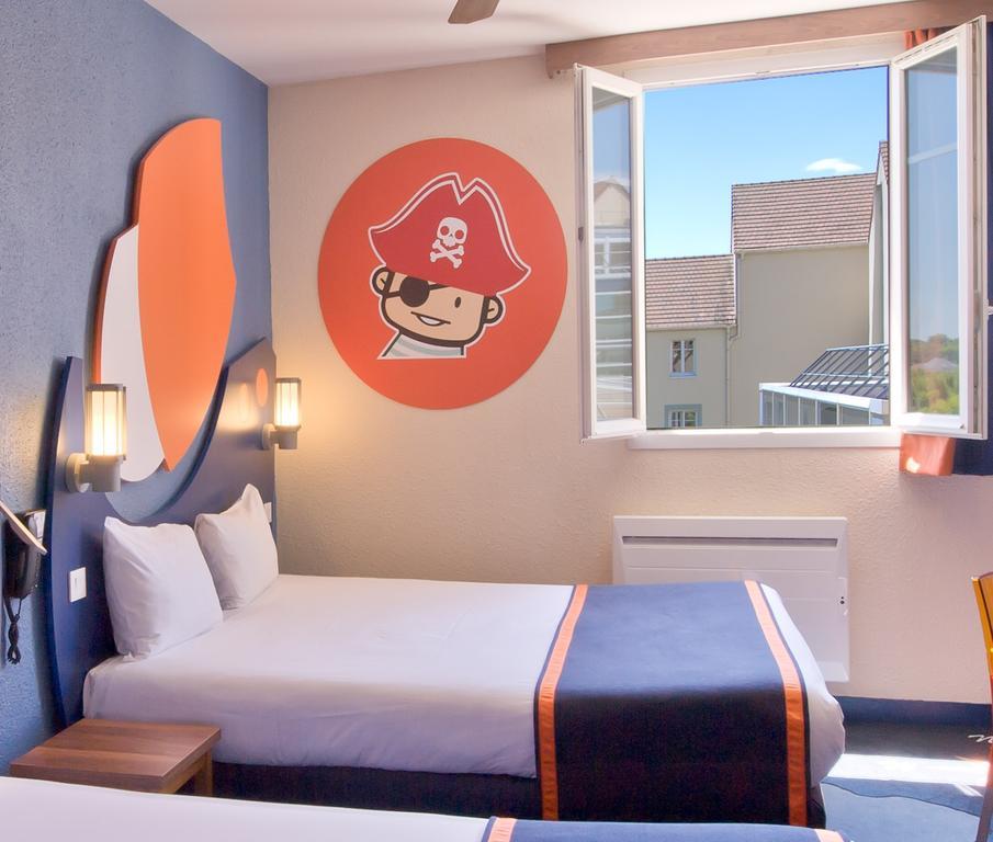 Chambre Familiale (Jusqu’à 4 Personnes/Lits Jumeaux)