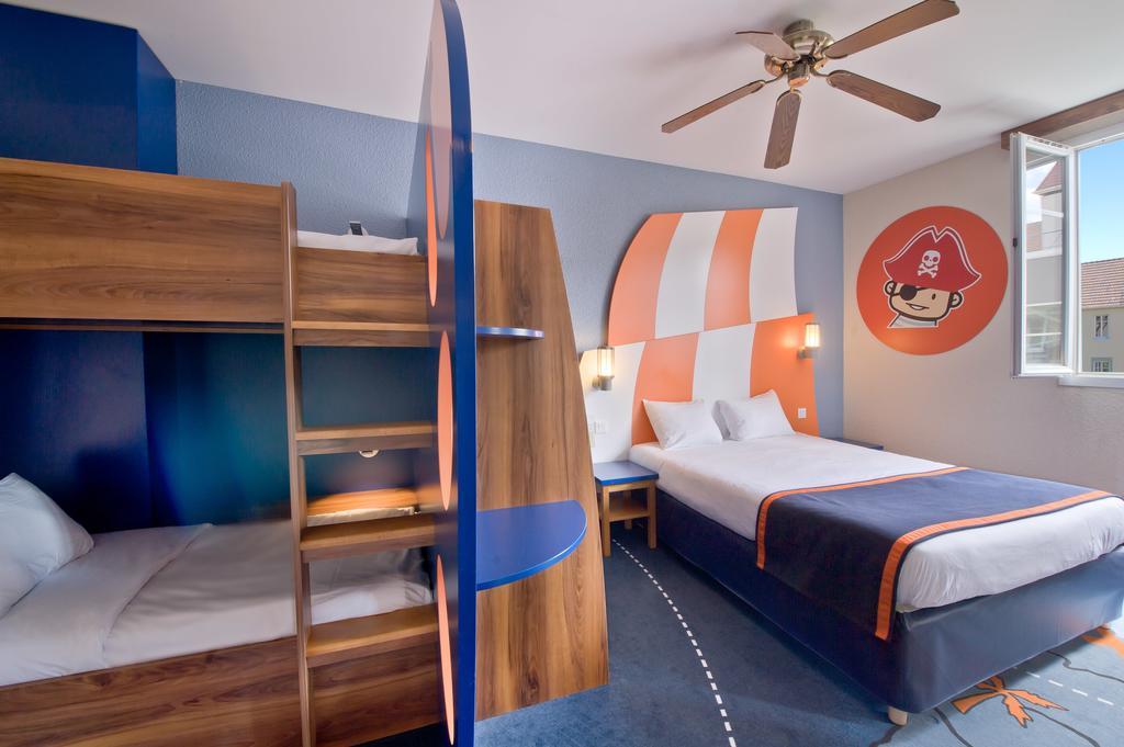 Chambre Familiale (Jusqu’à 4 Personnes/Lits Superposés)
