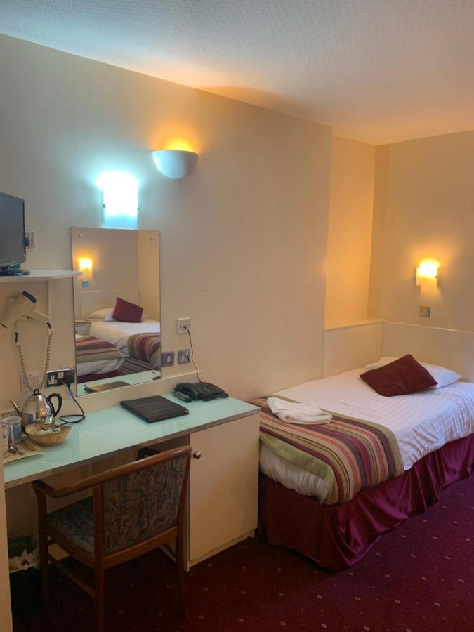 Single Room with Shared Bathroom,1178443228:JPEG