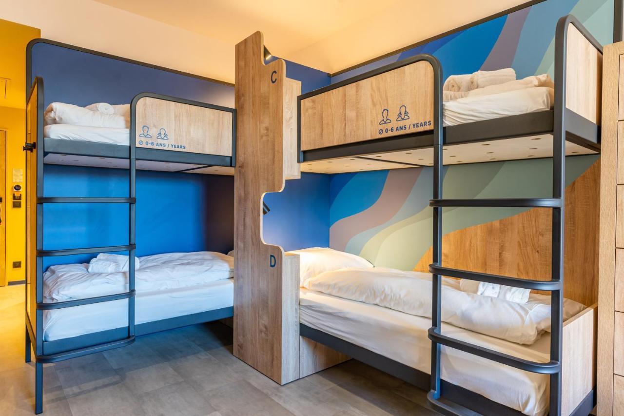 6-Bed Room,1659540947:JPEG