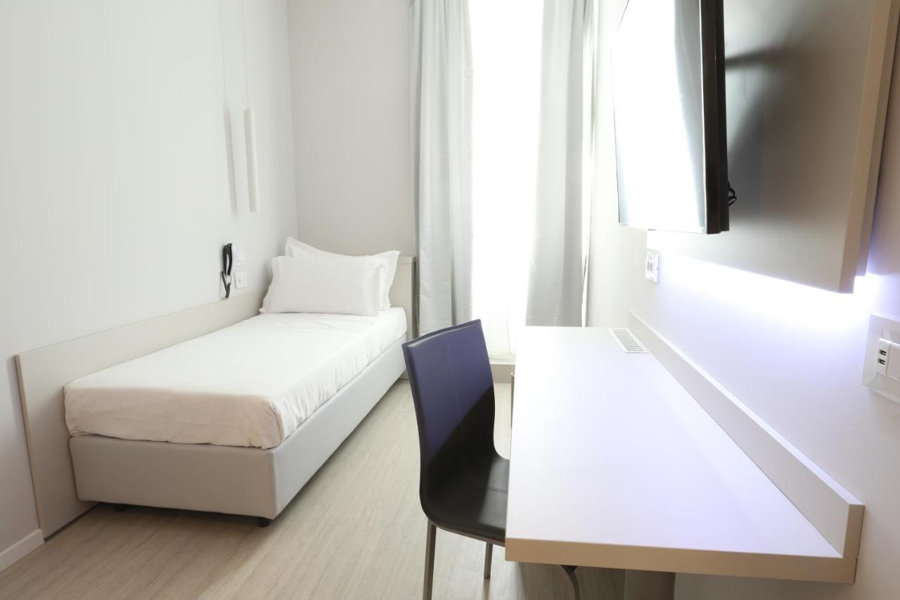 Single Room,1186684216:JPEG