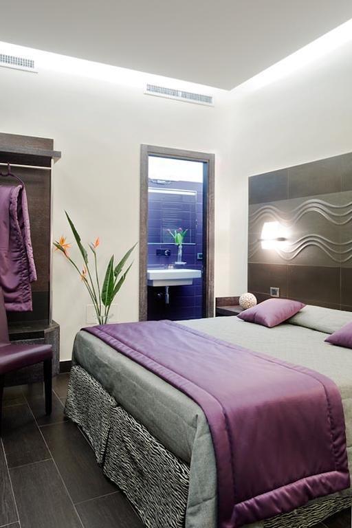 Petite Chambre Double - Bâtiment Séparé