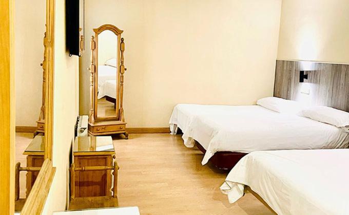Chambre Quadruple avec Salle de Bains Privative