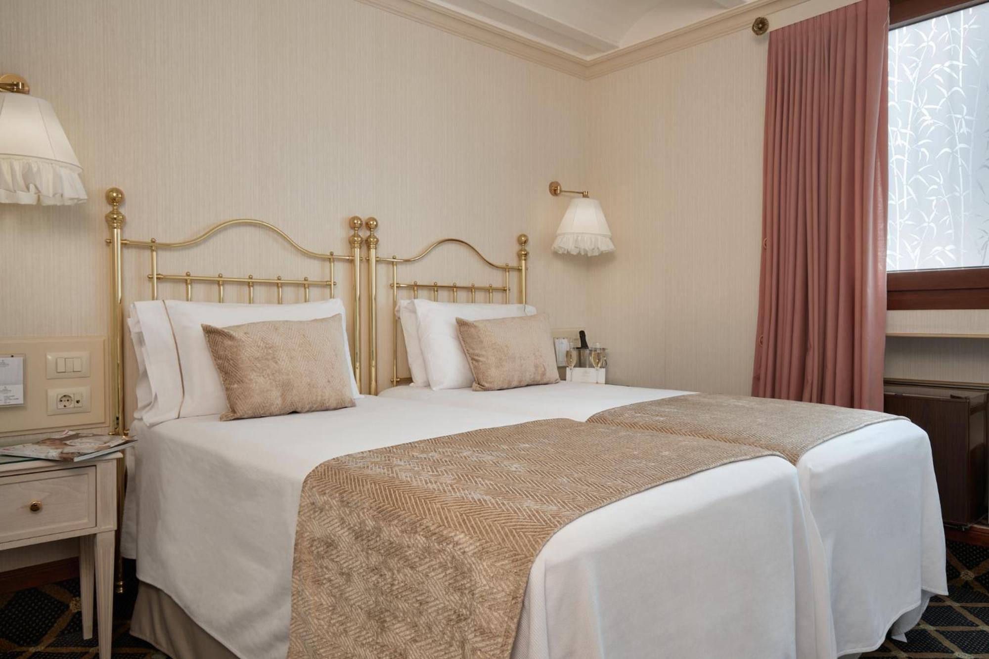 Chambre Double ou Lits Jumeaux