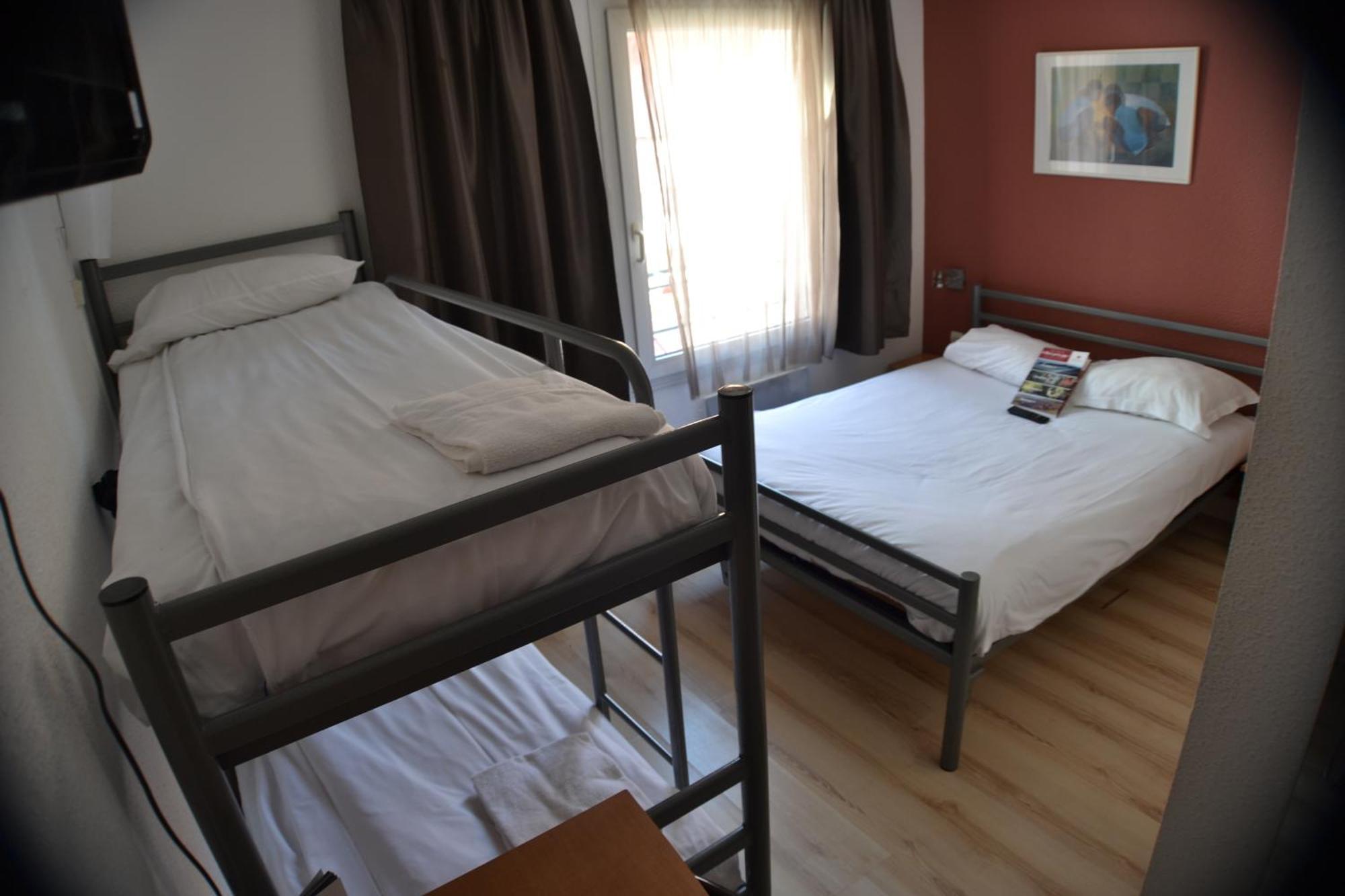 Quadruple room 1 Double Bed 2 Bunk Beds,1766126960:JPEG