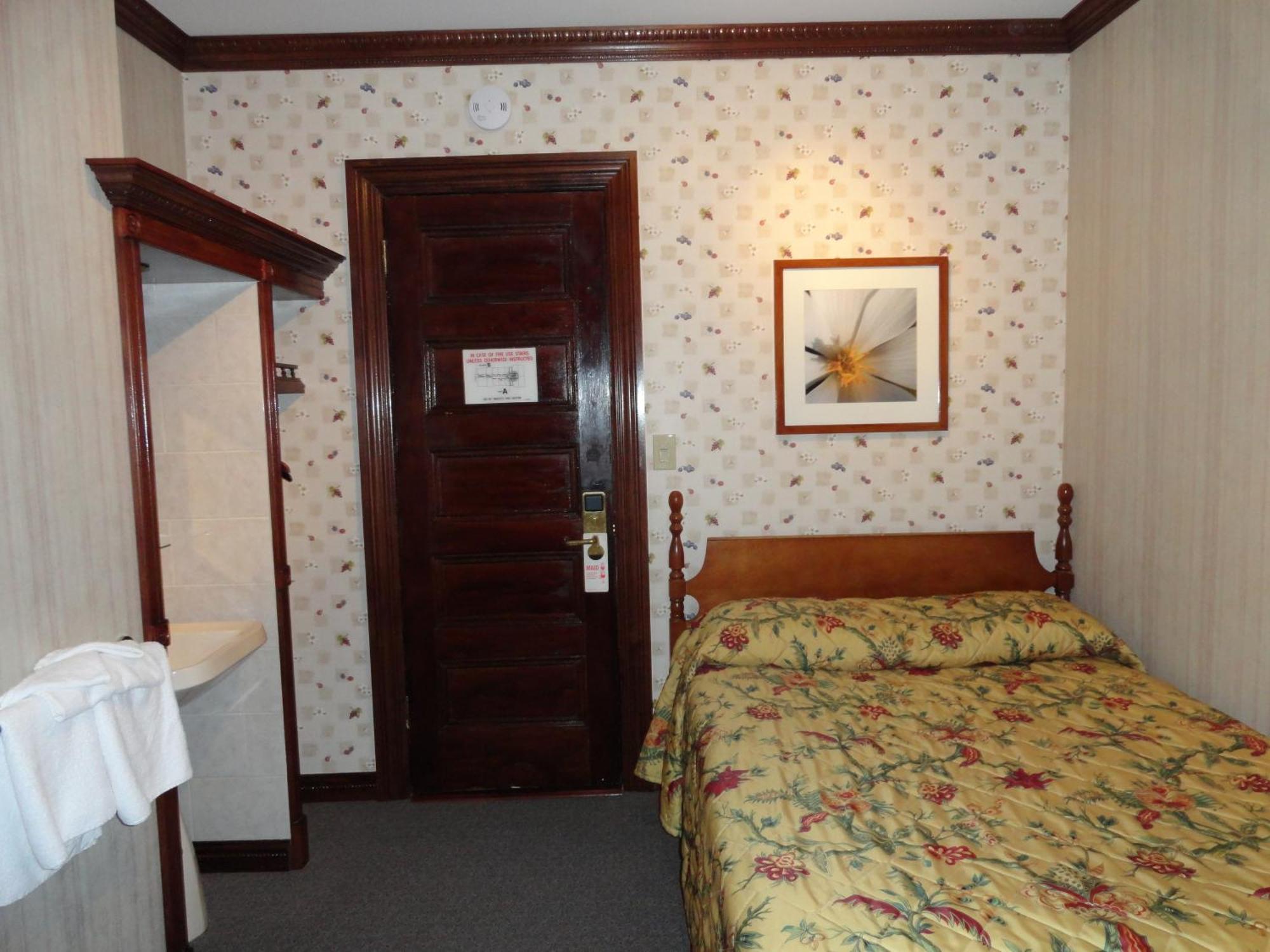 Single Room,1210909234:JPEG