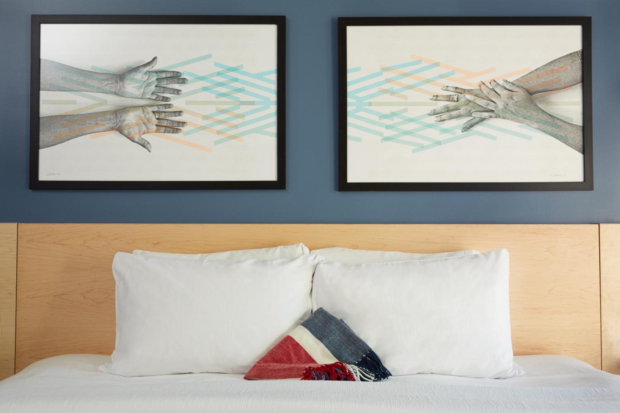 King Room,1553382166:JPEG