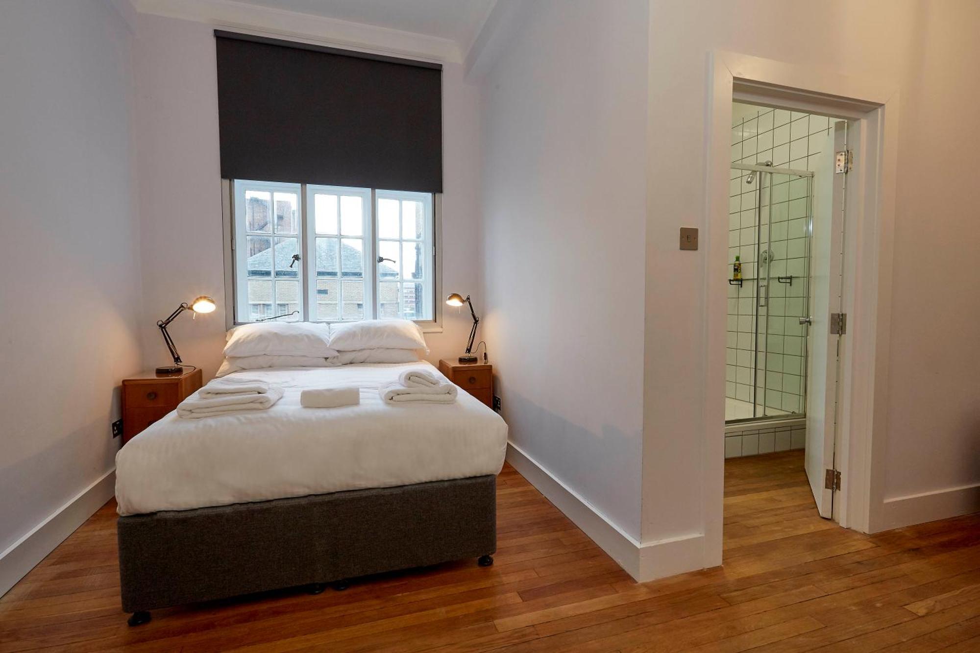 Double Room Private Bathroom
