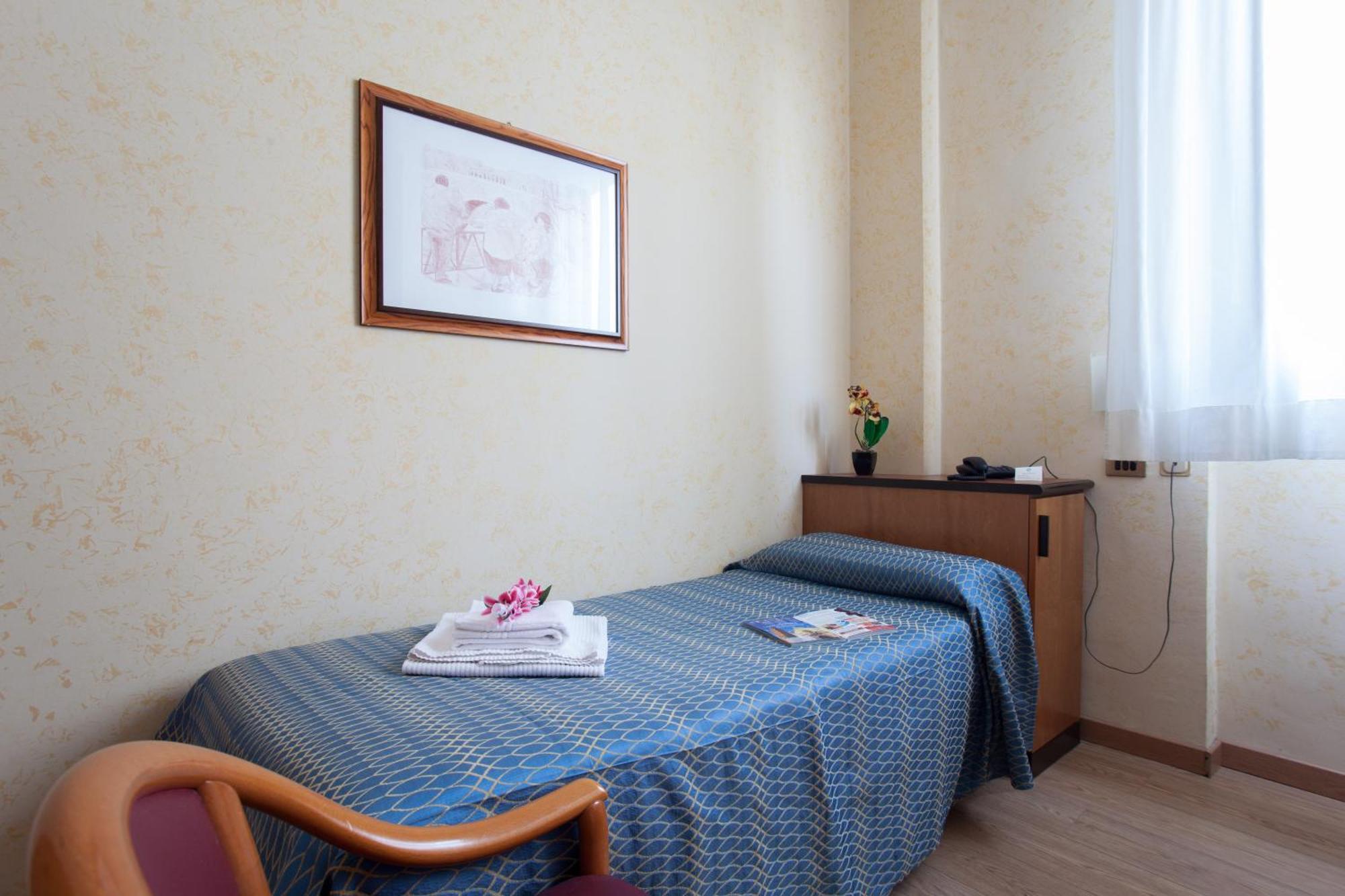 Single Room Kitchenette,1215949831:JPEG