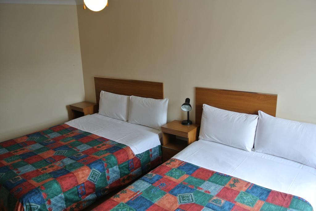 Chambre Quadruple avec Salle de Bains