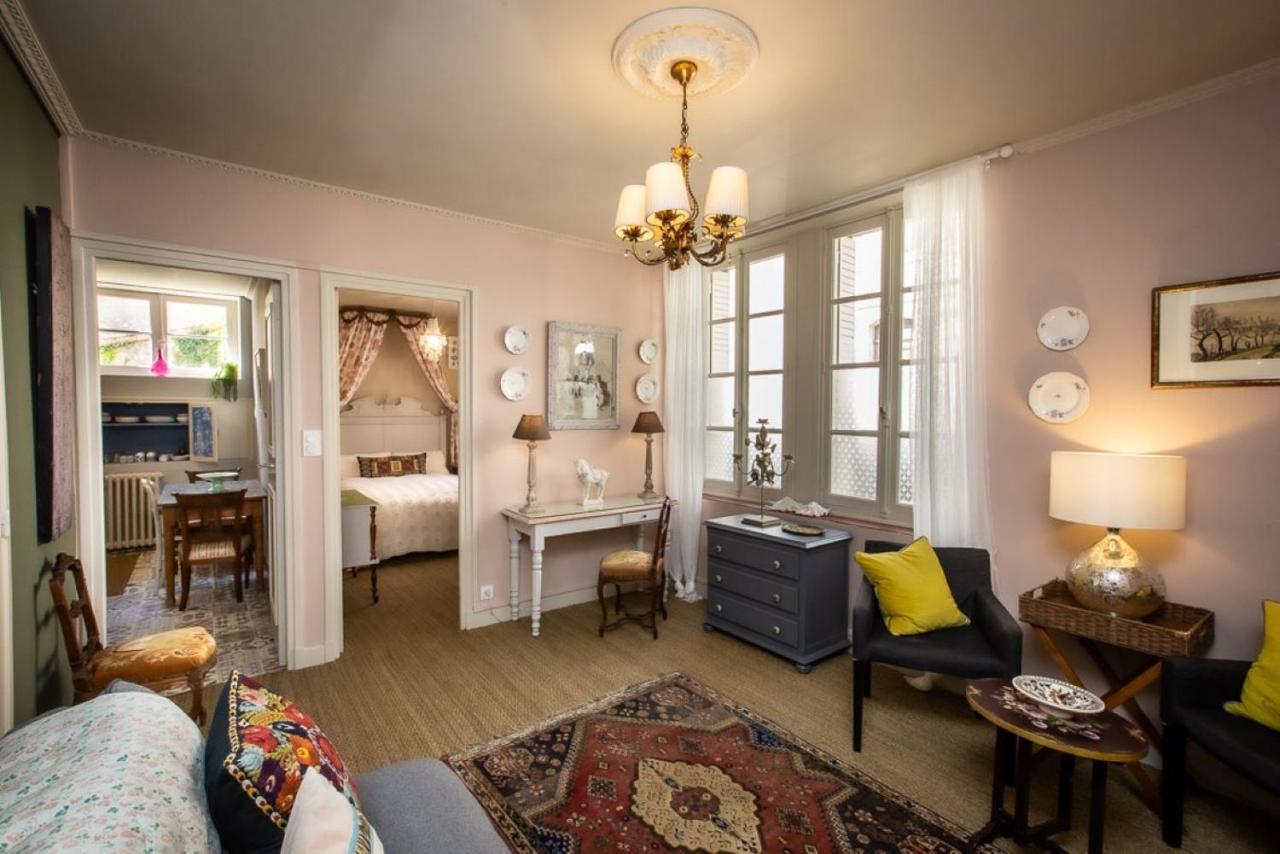 One-Bedroom Apartment,1224786443:JPEG