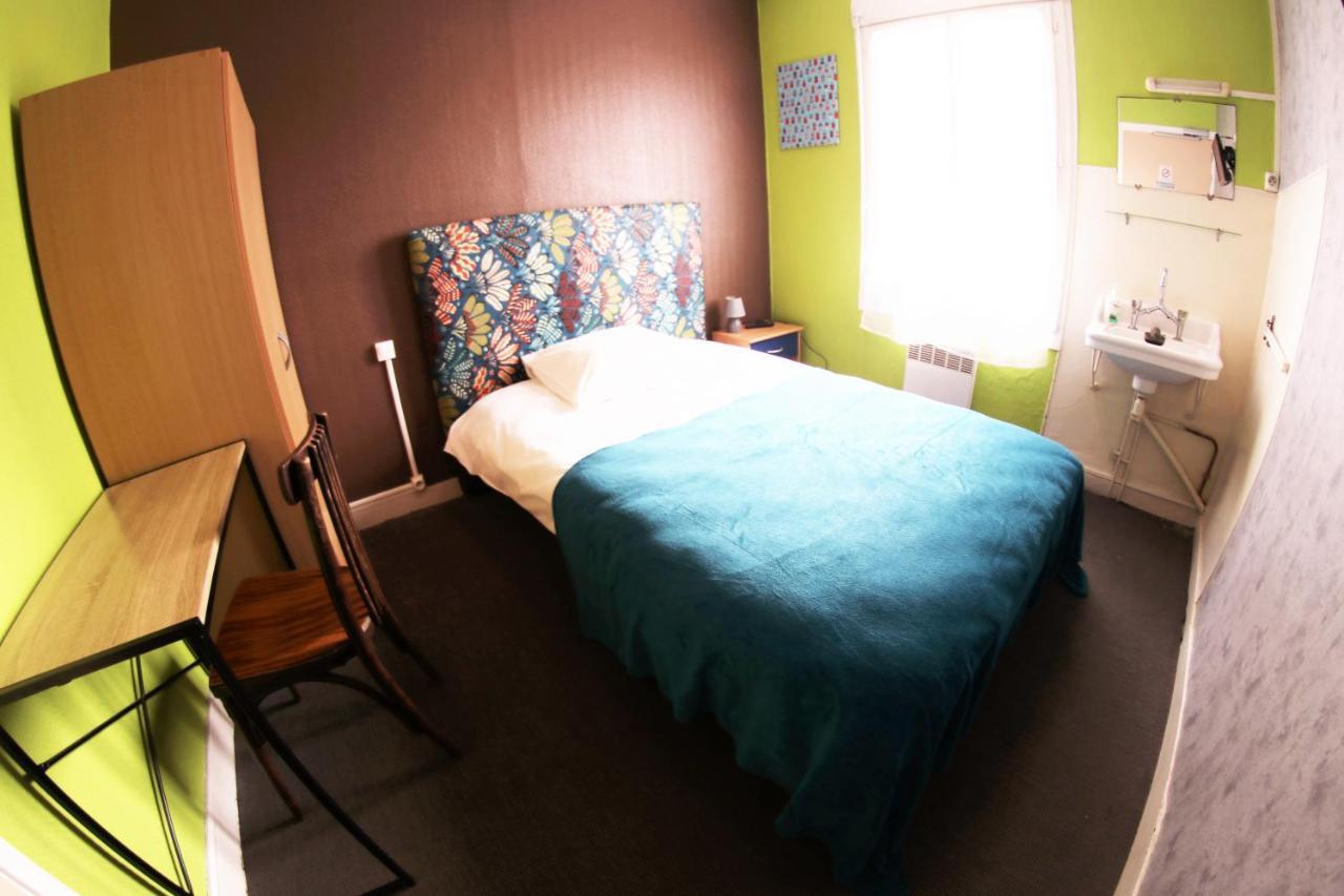 Room for One Person with Shared Bathroom,1225424594:JPEG