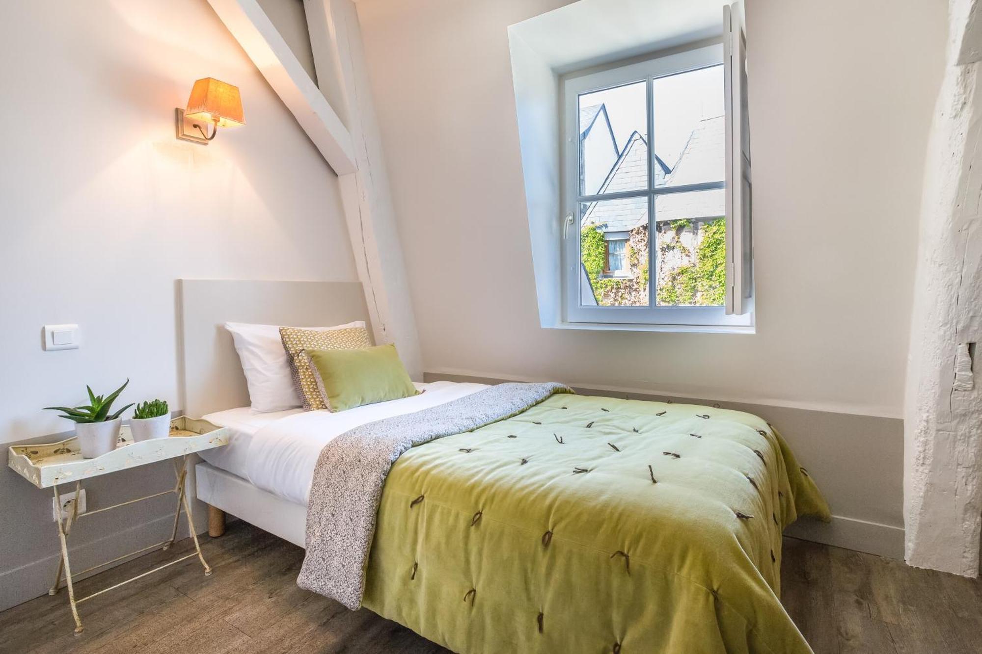 Single Room,1141456165:JPEG