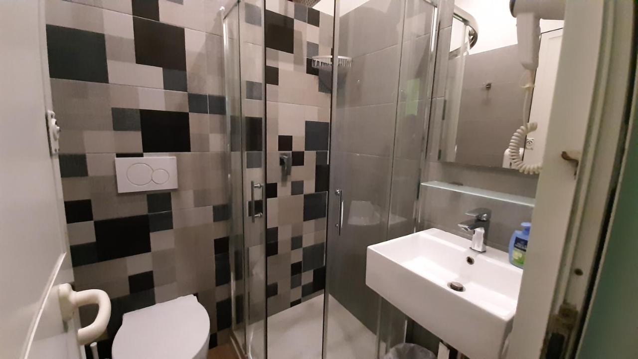 Twin Room with Private Bathroom,1233123914:JPEG