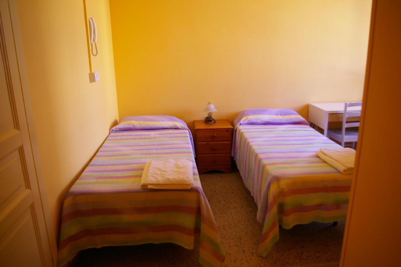 Twin Room,1239483880:JPEG