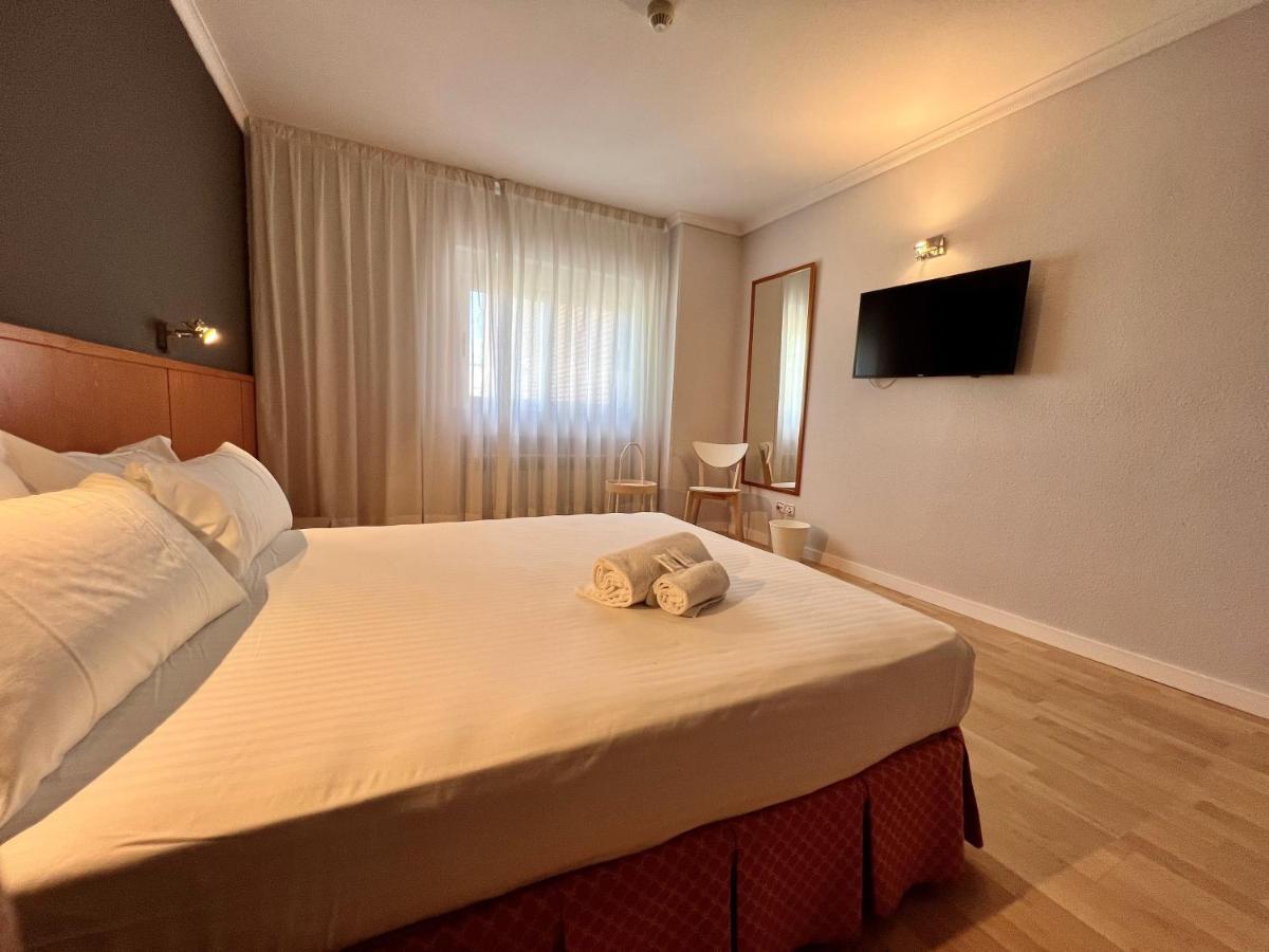 Chambre Double (1 Lit Double)