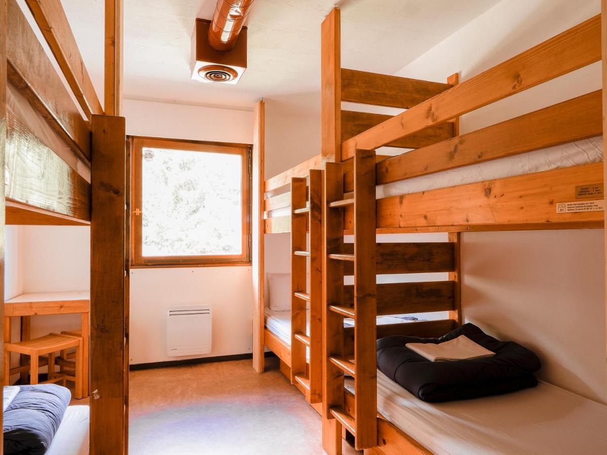 Bed in 4 to 6-Bed Female Dormitory – Shared Bathroom