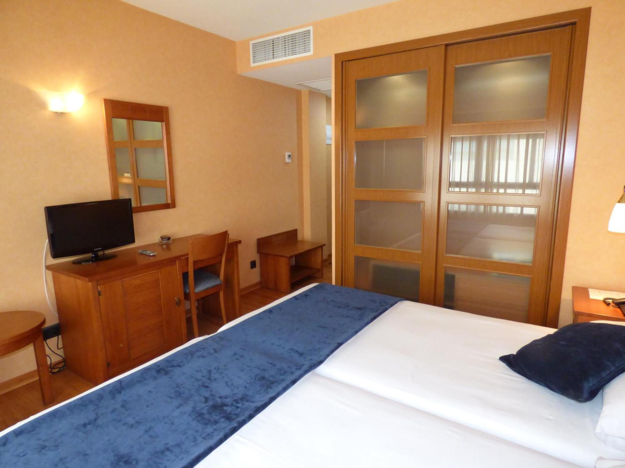 Twin Room,1272614944:JPEG