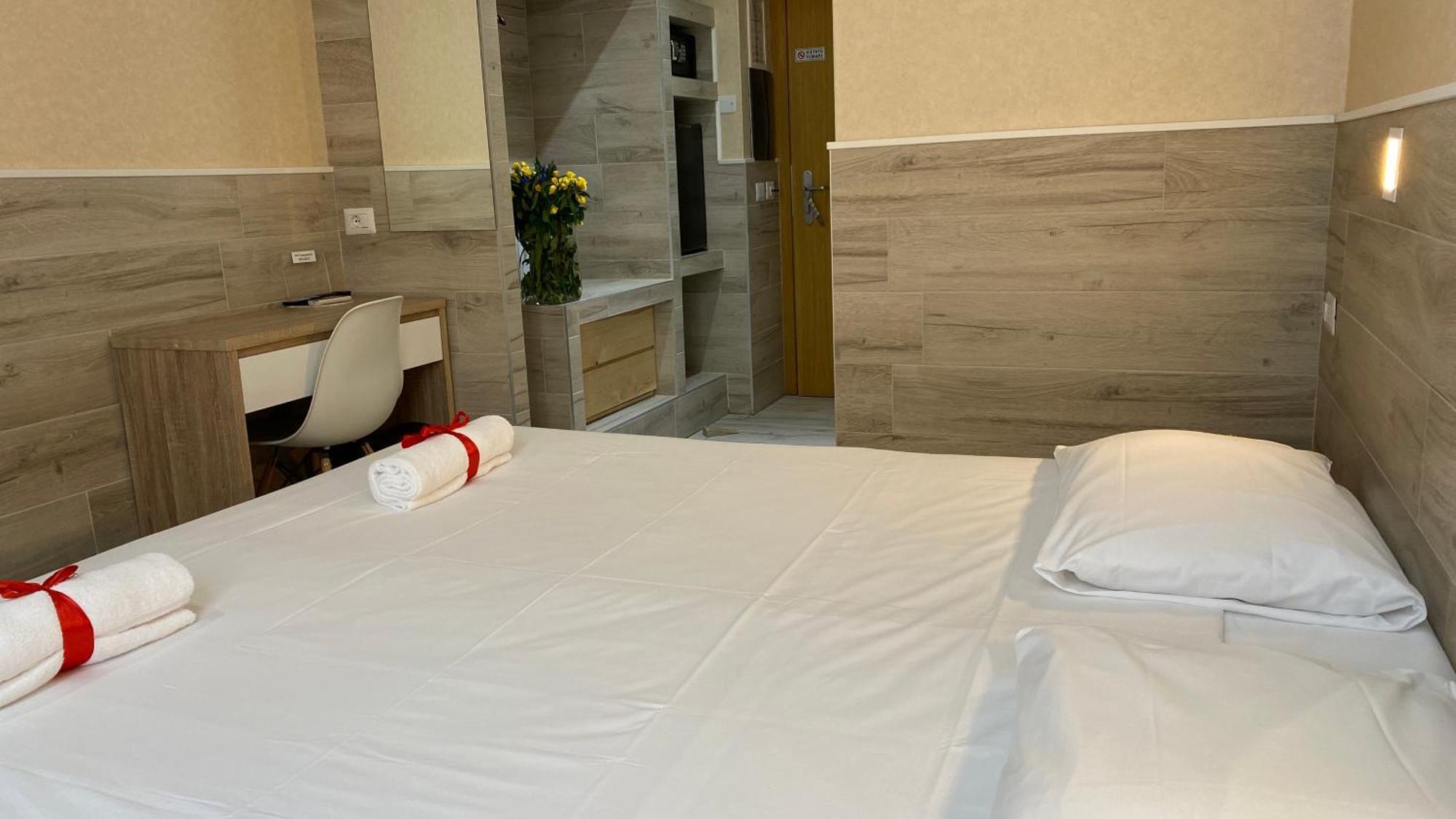 Classic Double or Twin Room,1274602678:JPEG