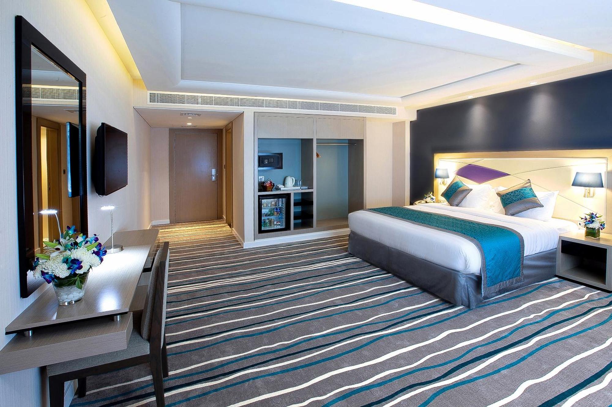 Junior Suite,1443702244:JPEG