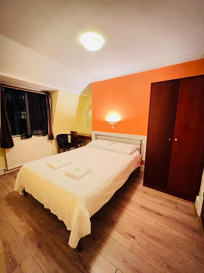 Double Room,1288102318:JPEG