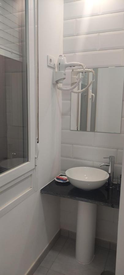 Chambre Familiale avec Salle de Bains Privative