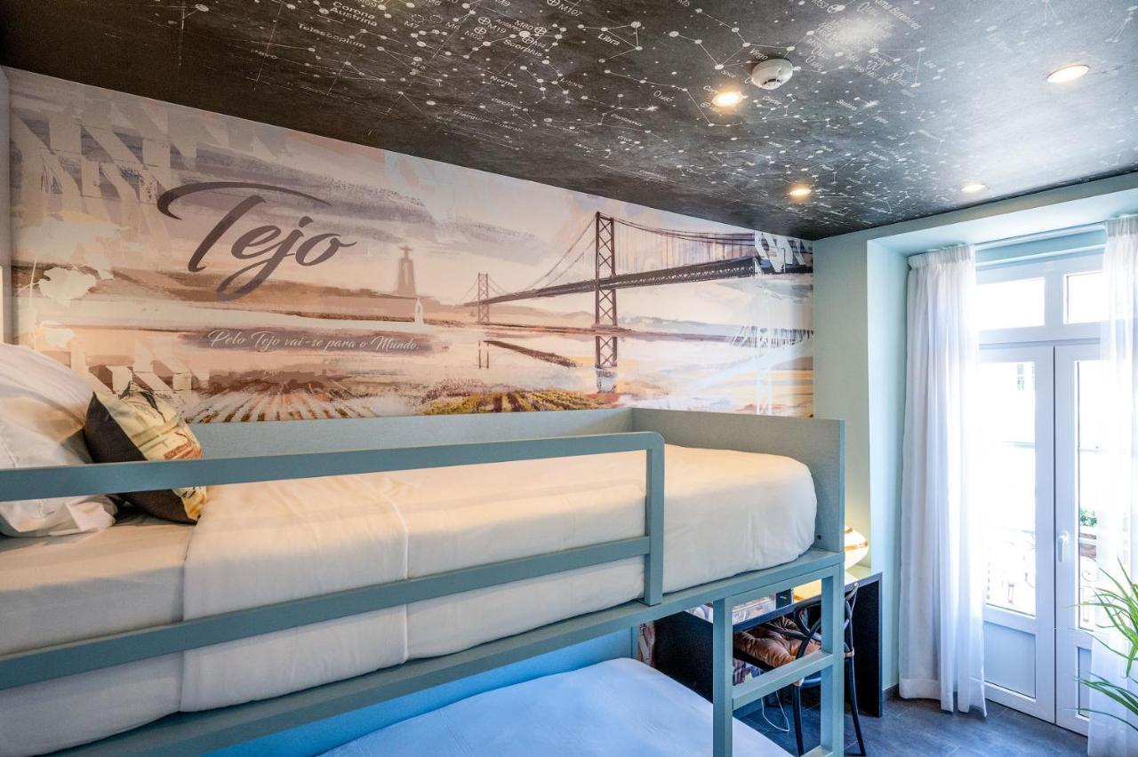 Chambre Privée avec Lits Superposés et Salle de Bains Privative à l’Extérieur