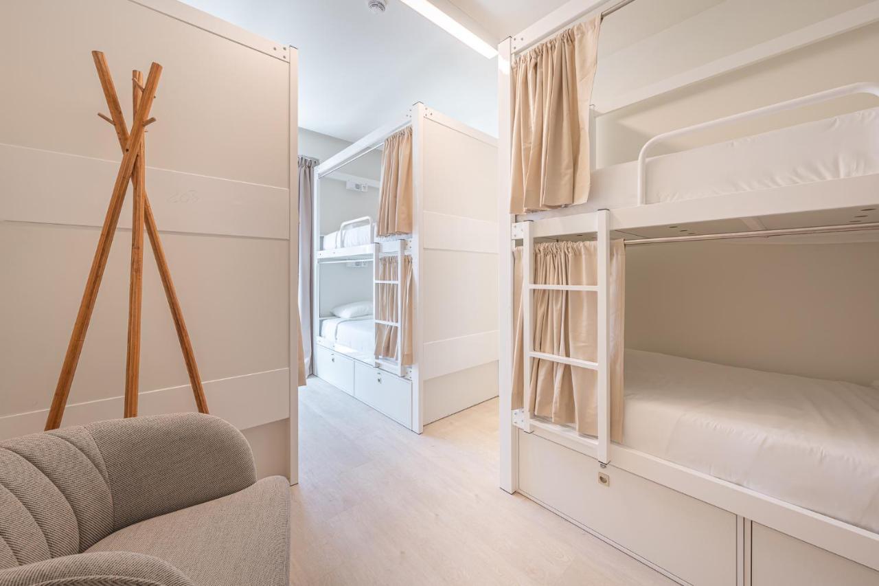 Lit dans Dortoir Supérieur pour Femmes de 6 Lits