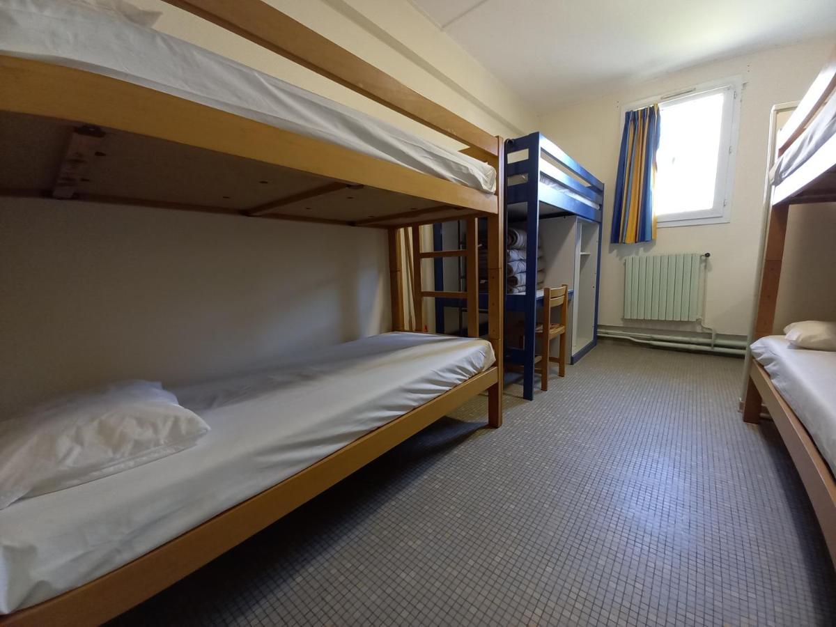 Bed in 5-Bed Male Dormitory – Shared Bathroom