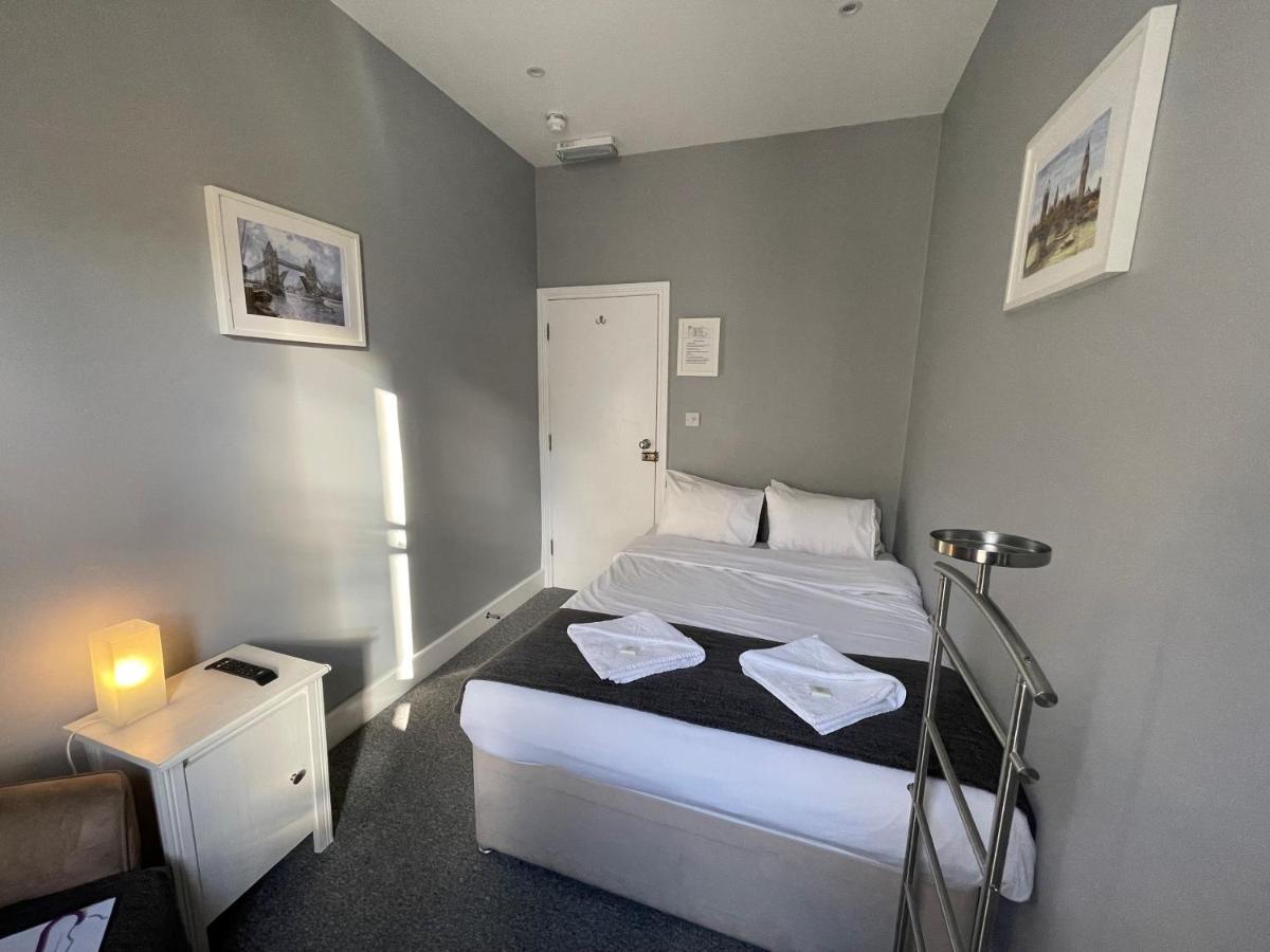 Chambre Double avec Salle de Bains Commune