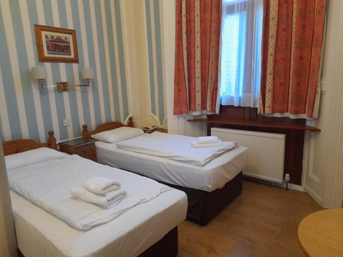 Standard Twin Room,1324476691:JPEG