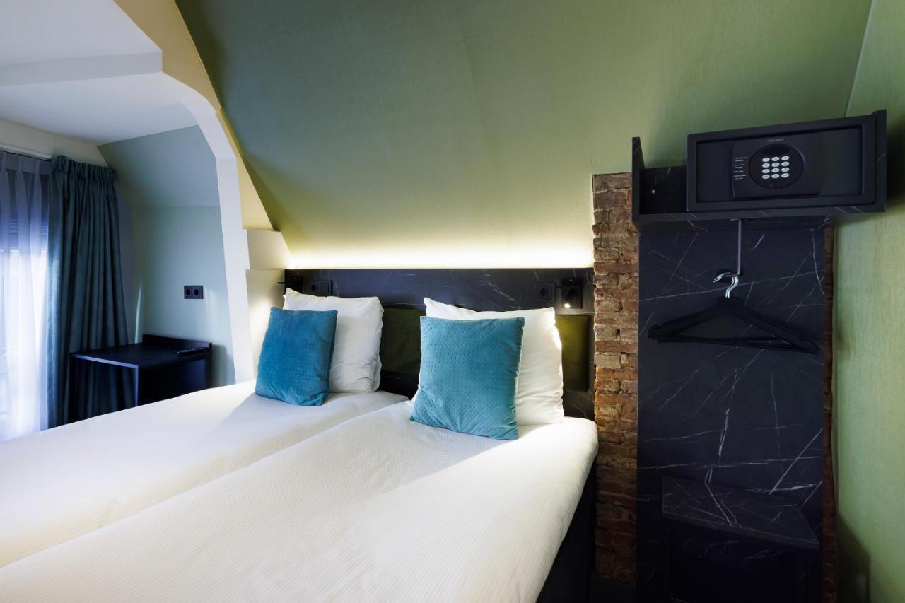 Chambre Lits Jumeaux avec Toilettes Communes