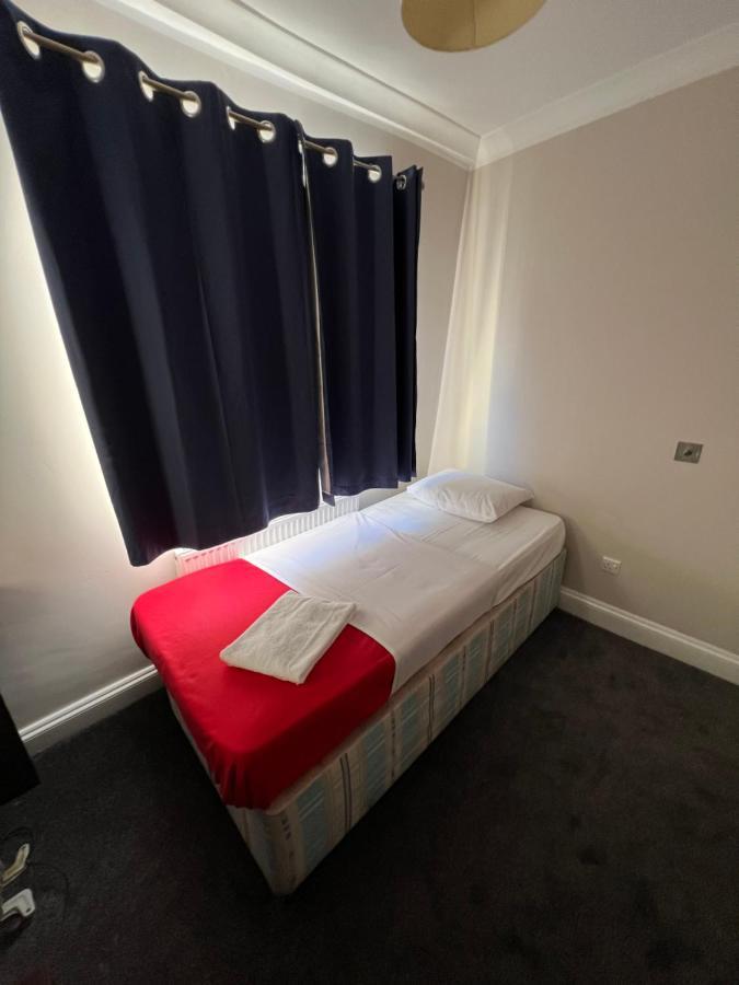 Single Room with Private Bathroom,1340341430:JPEG