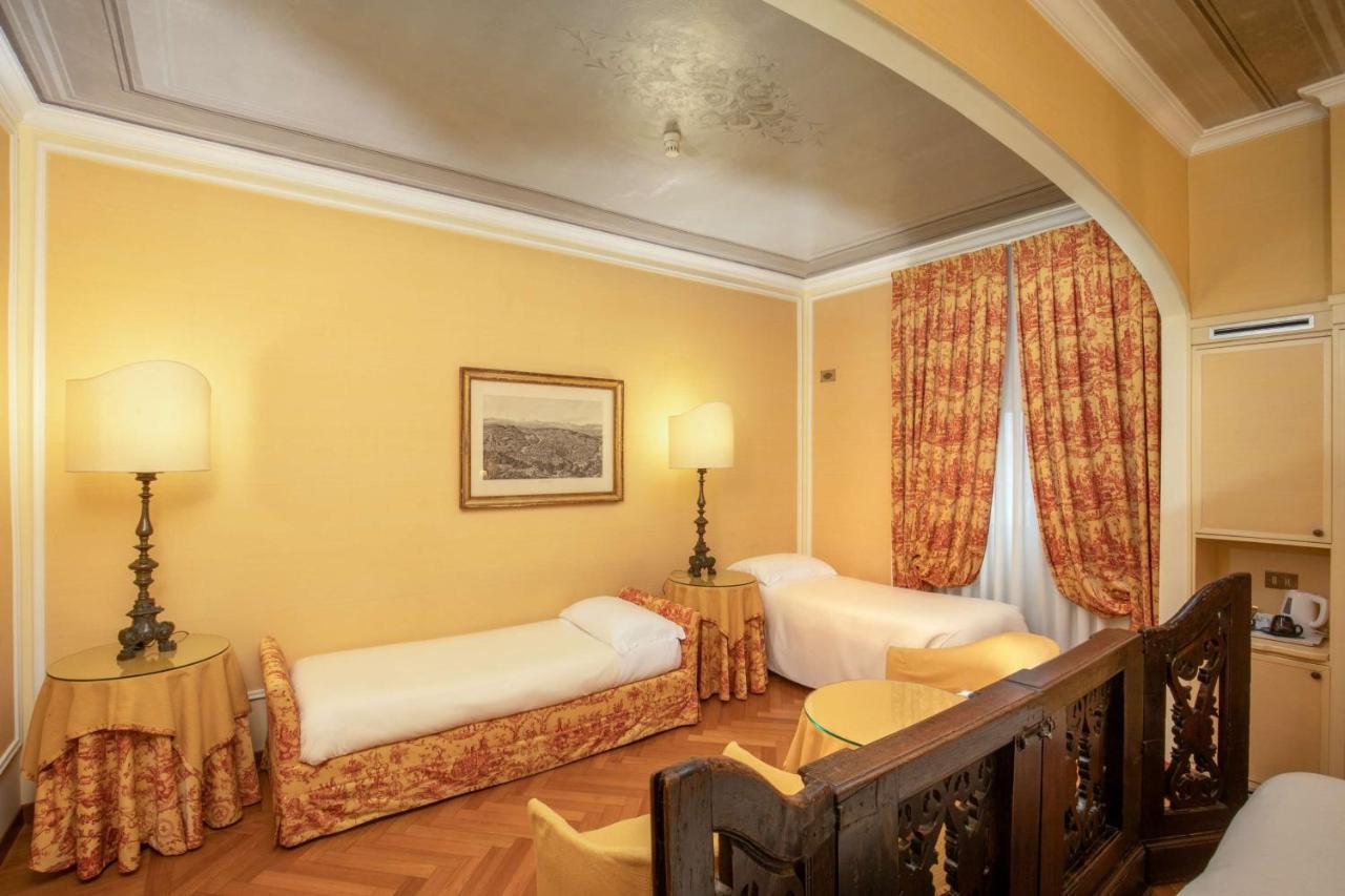 Chambre Familiale Standard avec 1 Lit Queen-Size et 2 Lits Simples - Non-Fumeurs