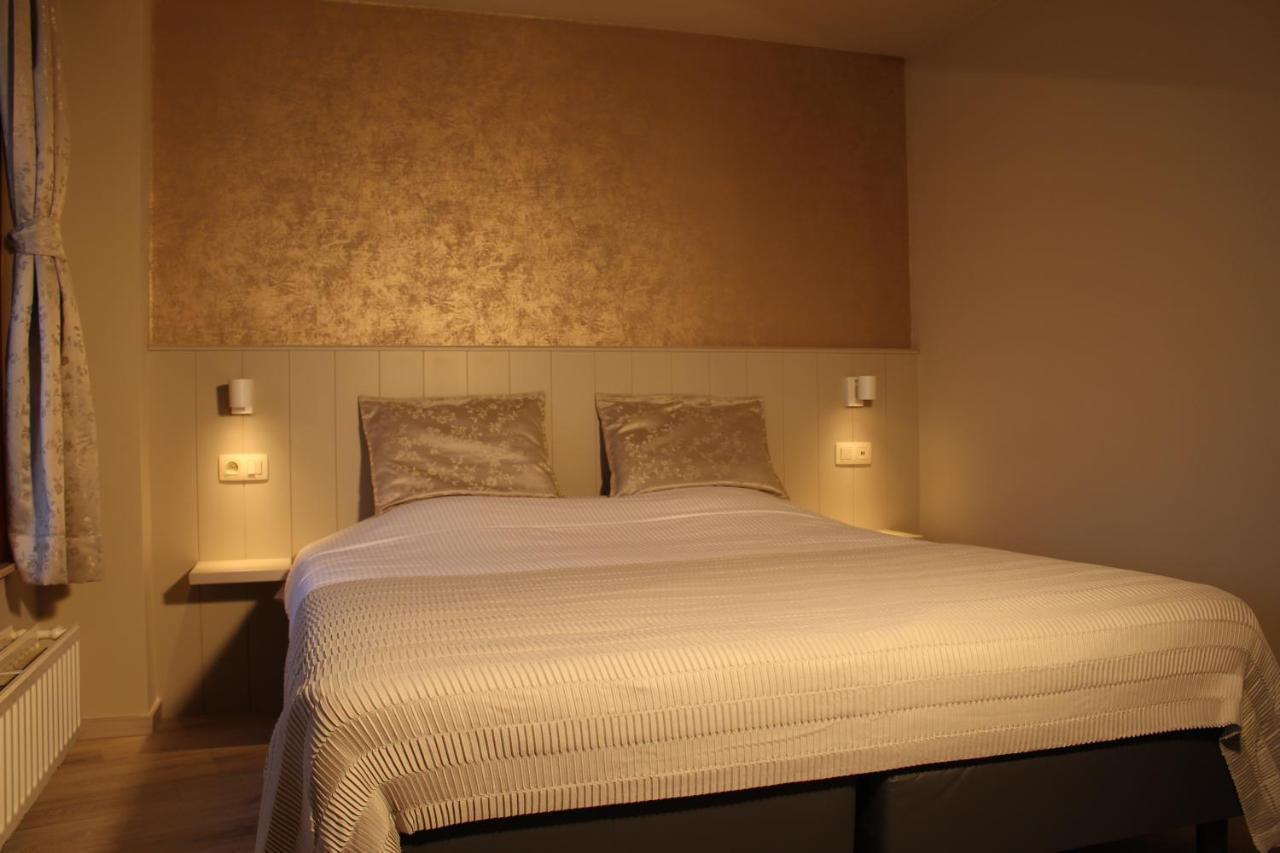 Double Room with Private External Bathroom,1352992456:JPEG